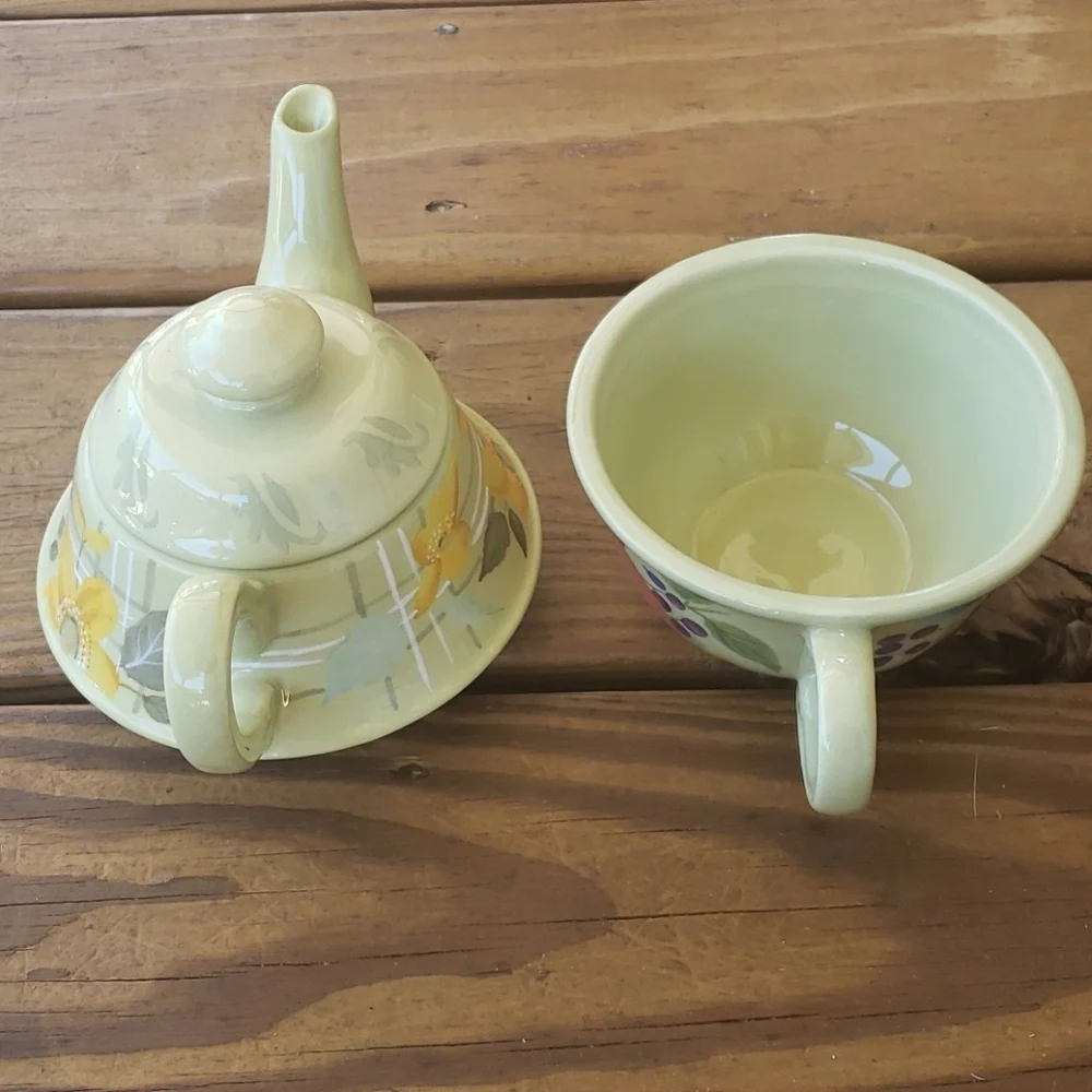 Tracy Porter 3 piece teapot and cup